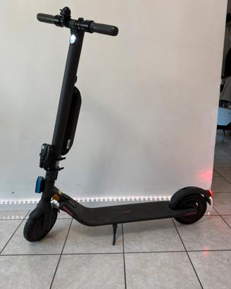 Monopattino NINEBOT E25E