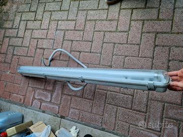 4 plafoniere con neon - 20 euro l'una