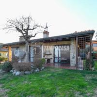 VILLA SINGOLA CON GIARDINO E VISTALAGO