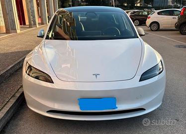 Tesla Model 3 RWD Premium