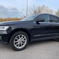 Audi Q5 2.0 TDI 177CV quattro*Automatik*Navi*Cerch