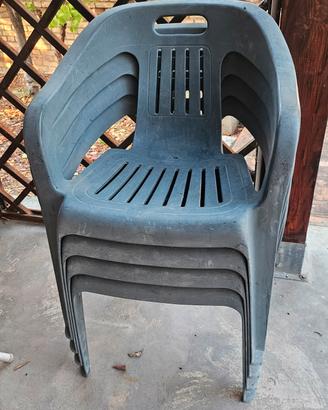 Set 4 sedie da esterno in plastica con braccioli
