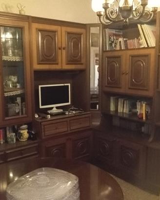Mobile credenza