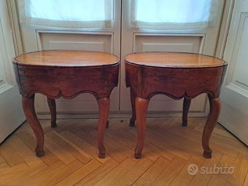 Coppia di tavolini