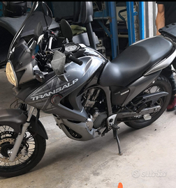 Honda Transalp XL-700-V