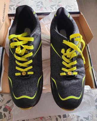 SCARPE ANTINFORTUNISTICHE TAGLIA 48