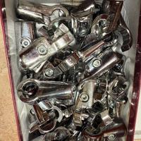 Lotto giunti metallici cromati per tubi / aste
