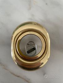 Defender Disec in ottone per porta blindata