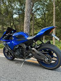 Yamaha r1 2023