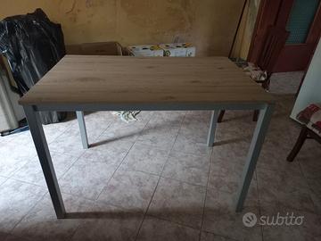 tavolo nuovo per ufficio 