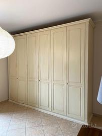 Armadio 6 ante interamente in legno