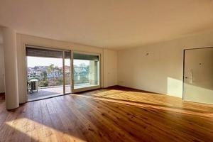 Appartamento di 130 m² con 5 locali e box auto a T