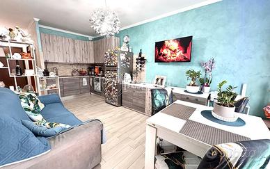 ampio bilocale ristrutturato con balcone abitabile