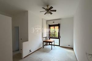 LUMINOSO BILOCALE IN CONTESTO SIGNORILE