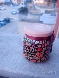 Vasetto decorato a mano