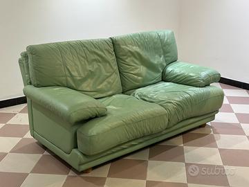 Divano in vera pelle verde natuzzi – 2/3 posti