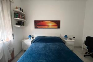 Bilocale con balcone, Zona Pelucca - SOLO studenti