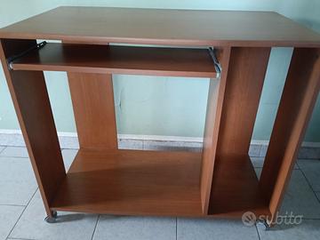 scrivania legno anche per PC ,cassetto estraibile 