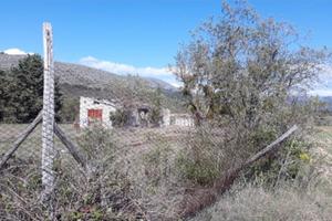 Terreno con rimessa
