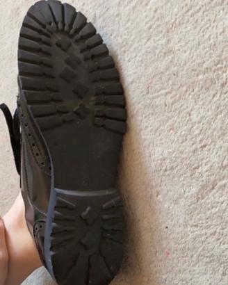 Shoes #franceine #vernice #nere con #frangia