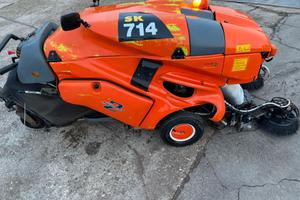 M168 - Motospazzatrice con aspirazione