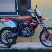 Beta 400 rr con miniescavatore 