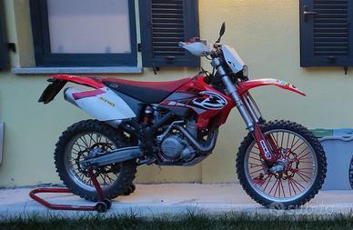 Beta 400 rr con miniescavatore 