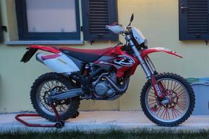 Beta 400 rr con miniescavatore 