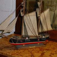 modellino veliero goletta nave