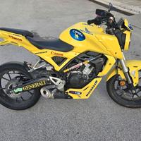 Honda CB 125 r