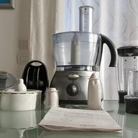 Robot da cucina Kenwood FP690 completo di tutto