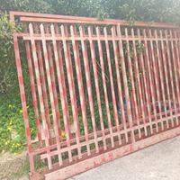 Portone da 6 metri completo di colonne