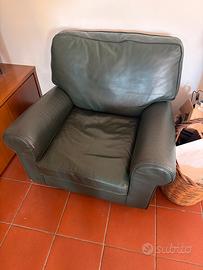 Coppia di poltrone vintage in pelle verde