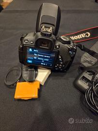 Reflex Canon eos 650D + EF-S 18-55