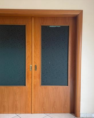 Porta doppia scorrevole con vetro – separè cucina