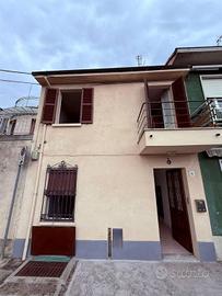 Casa indipendente di 90 m² con 4 locali a Faenza