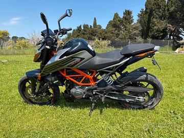 moto Duke 125 Ktm