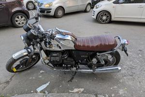 Moto Guzzi V7 III Anniversario