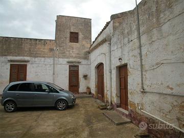 Casa 200mq circa composta da 5 vani