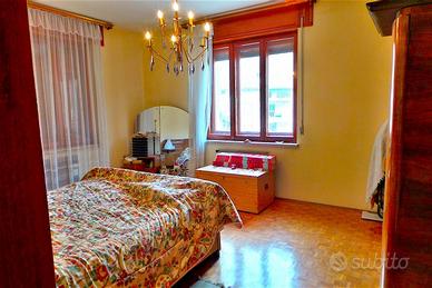 Lusevera casa indipendente 13 vani 245 Mq