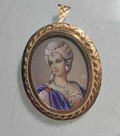 Ciondolo e Spilla corletto oro 18k e diamanti