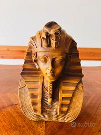 Statuetta etnica in legmo