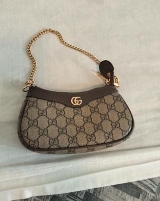 Mini borsa Ophidia di Gucci con tracolla