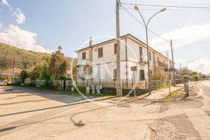 Villa di 280 m² con 5 locali e box auto a Arce