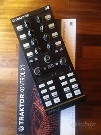 NI Traktor Kontrol X1 Mk2  + Official Bag (Usato)