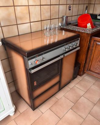 Cucina a gas con forno