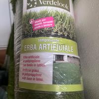 Giardino erba sintetica