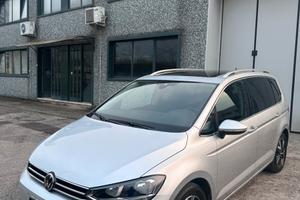 Volkswagen Touran 2.0 TDI 150 CV full Optional
