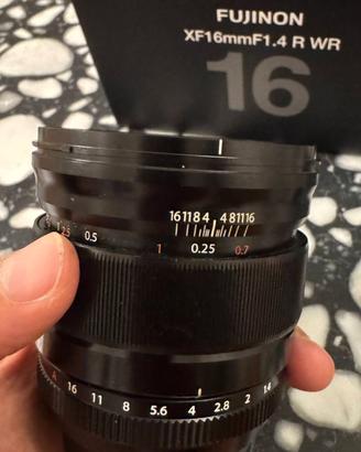 Fujifilm XF 16mm f/1.4 R WR - scatola