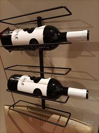 Porta bottiglie da muro, design minimal.